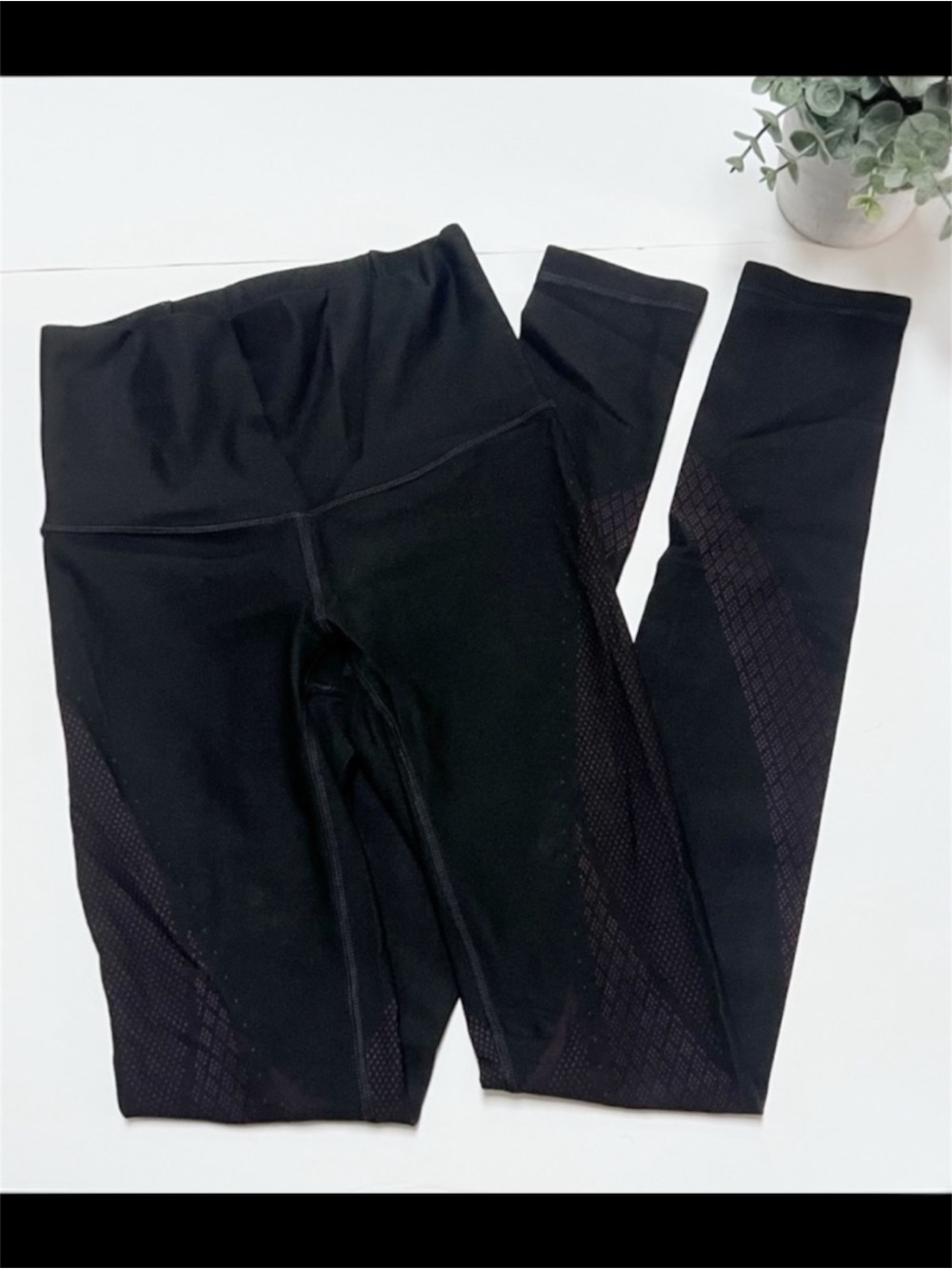 Lululemon Mapped Out High Rise Tight 28” Black/Marvel Size 2